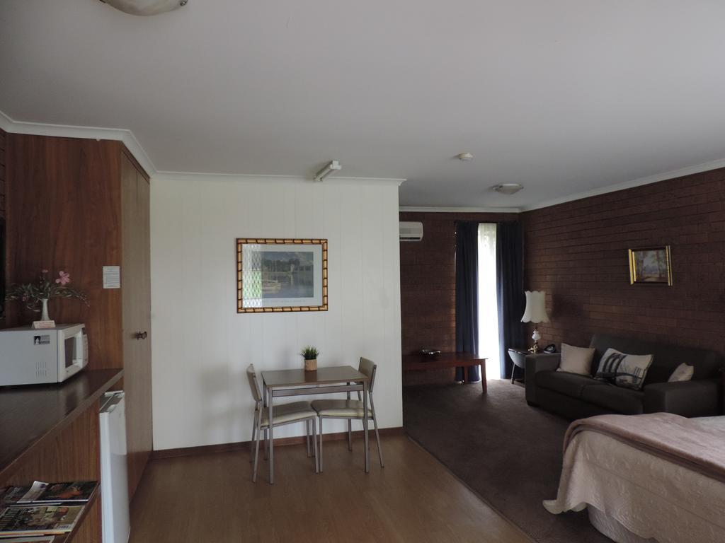 Greenacres Motel Corowa Room photo